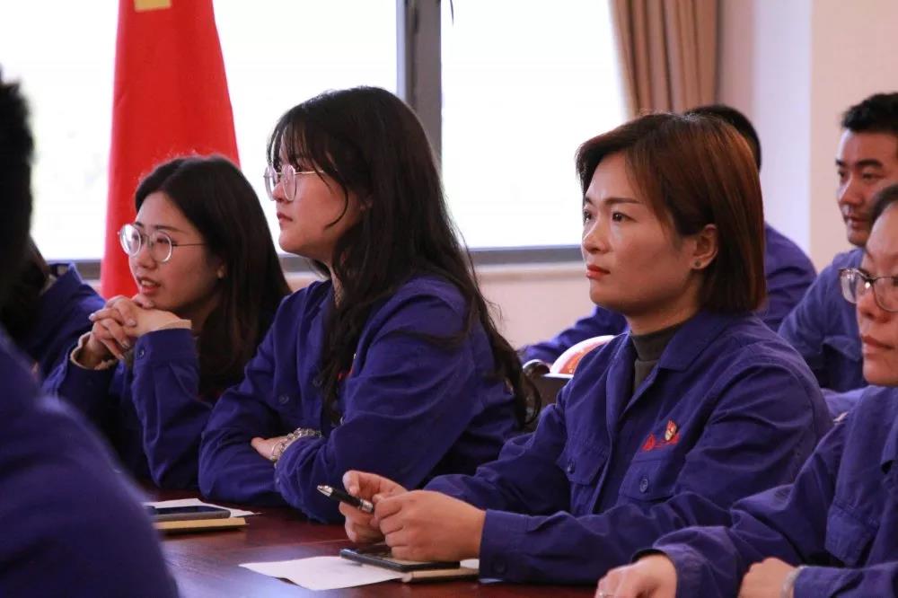 党员立潮头，领跑领先锋之十八｜杨梅玲：巾帼绽青春