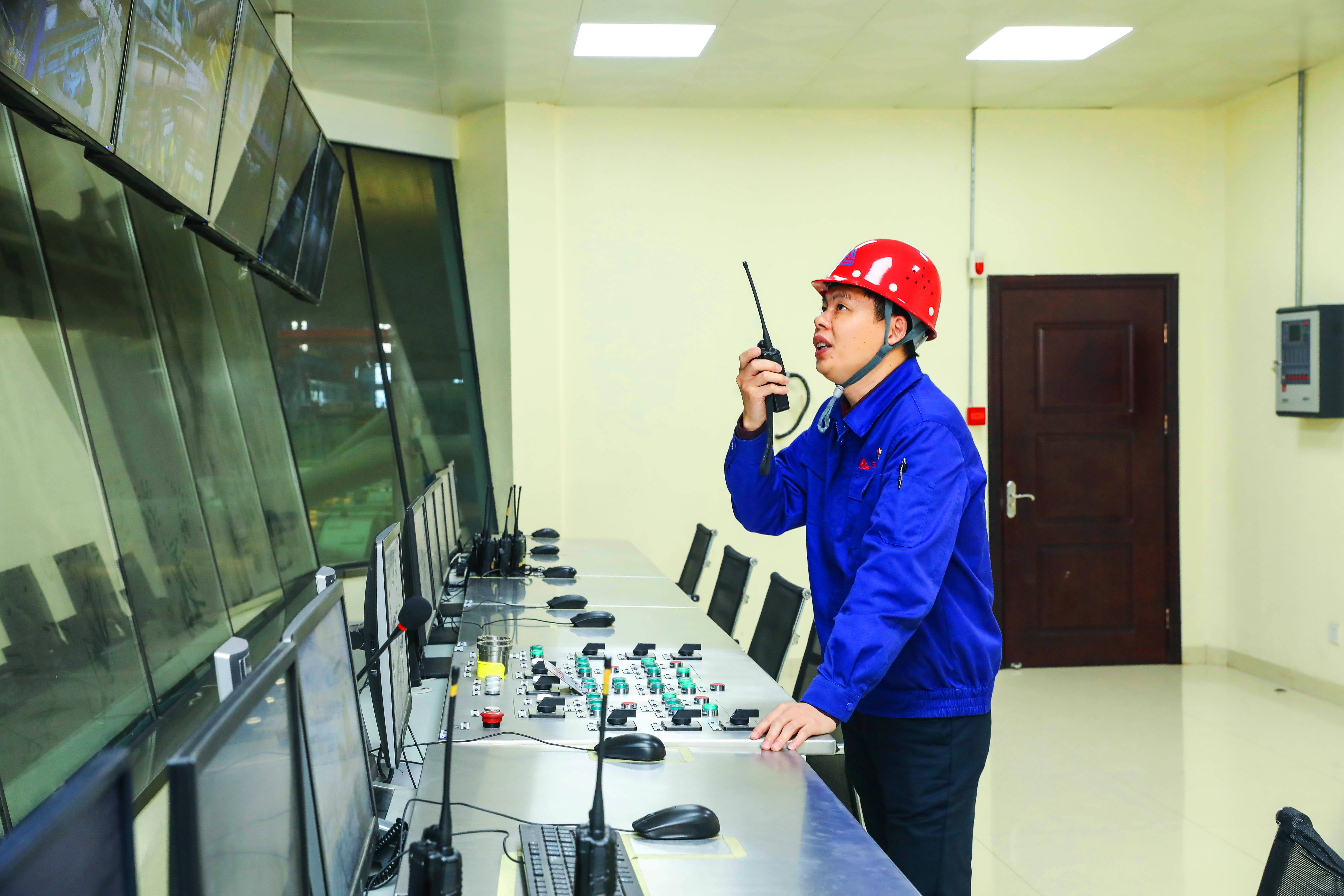 党员品质坚贞如冬